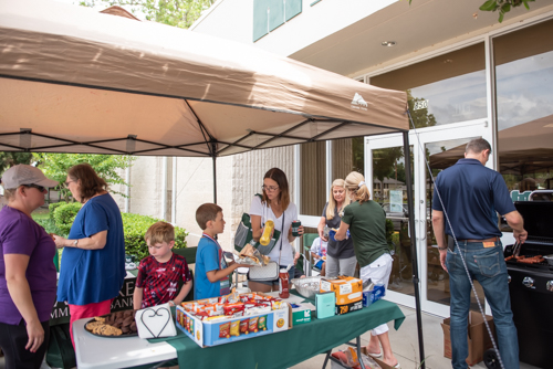 Customers eat lunch at Mainstreet Community Bank in Orange City